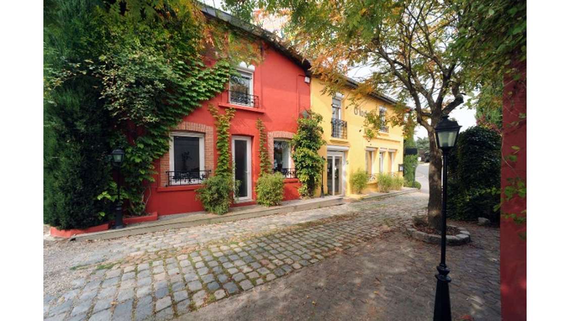 A vendre murs commerciaux loués à Cleppé