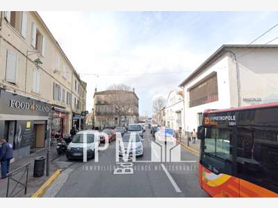 A vendre murs commerciaux loués 136m² Marseille 10