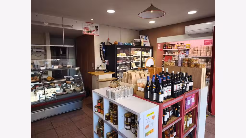 Vente murs commerciaux mixtes à Mazamet centre