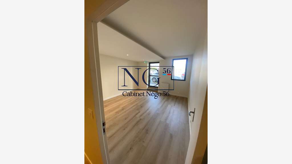 Vente bureaux de 79m² au centre de Plouharnel