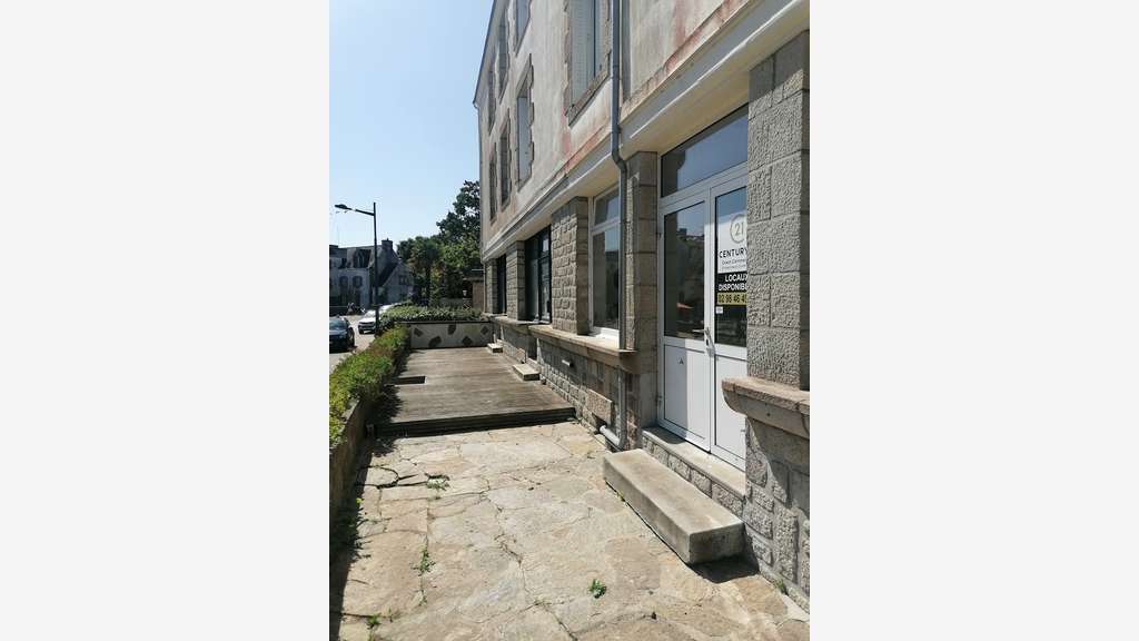 Vente murs commerciaux avec terrasse à Fouesnant