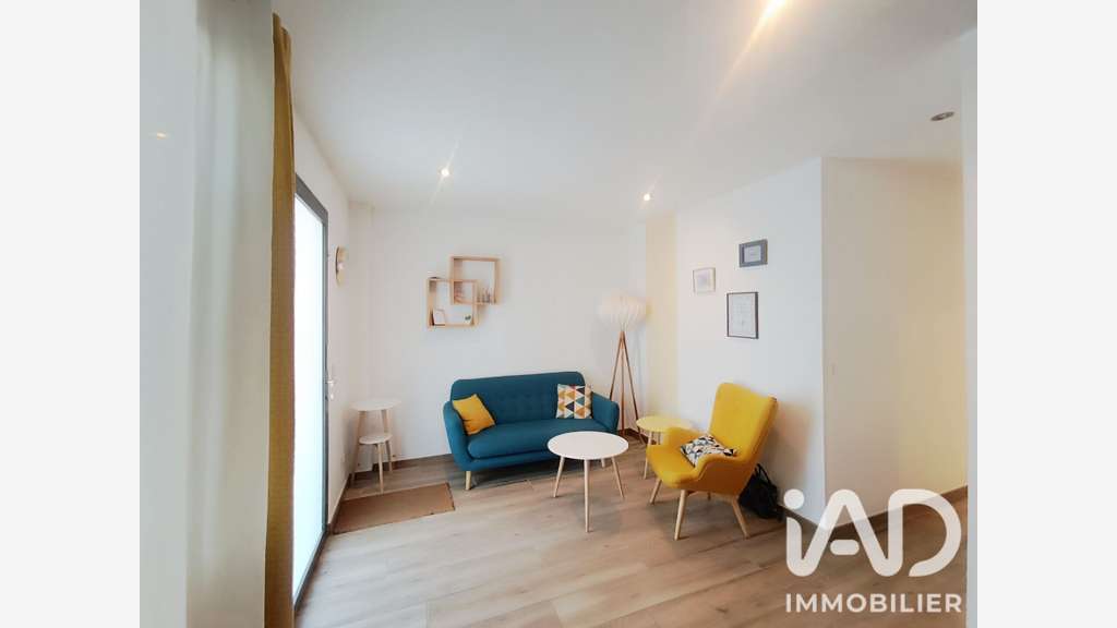 Vente murs commerciaux à Saint-Étienne-du-Grès