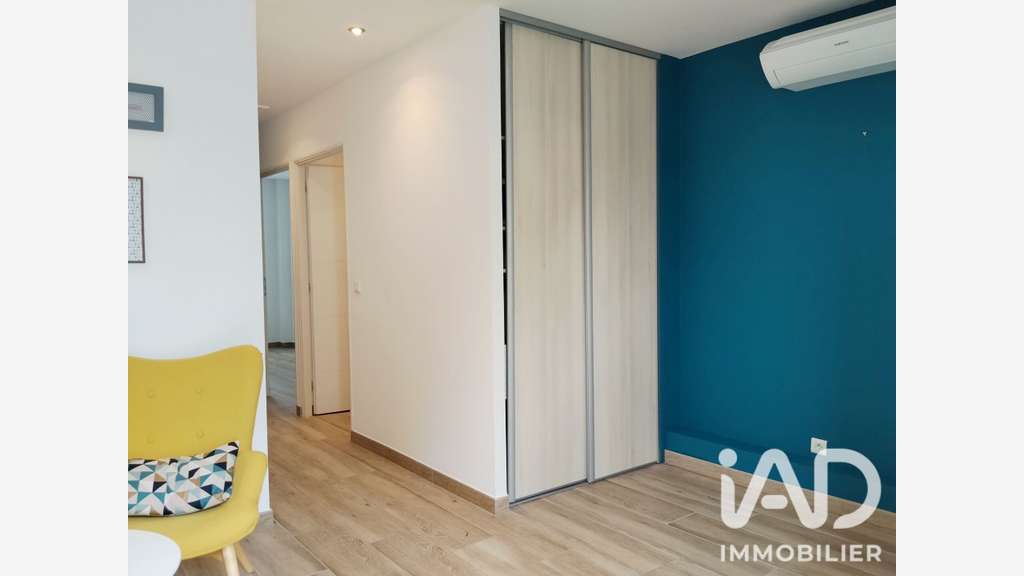 Vente murs commerciaux à Saint-Étienne-du-Grès
