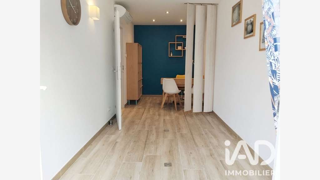 Vente murs commerciaux à Saint-Étienne-du-Grès