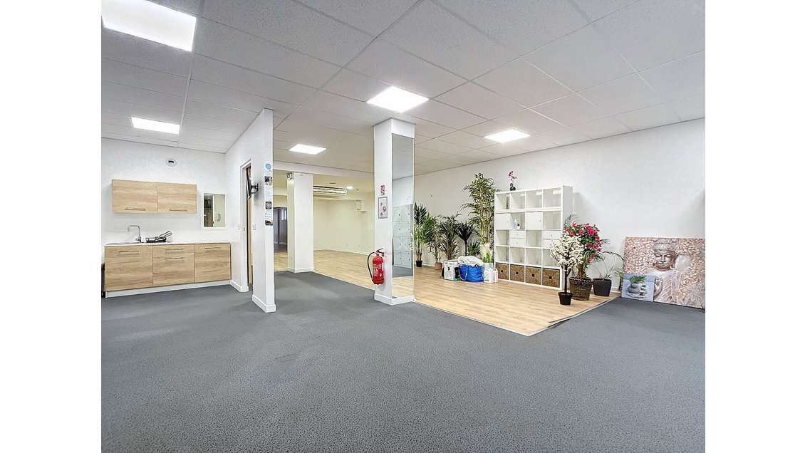 Vente murs commerciaux 500m² à Chambéry Comte Vert