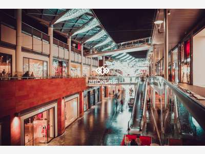 Vente local commercial de 102m² à Melun St Aspais