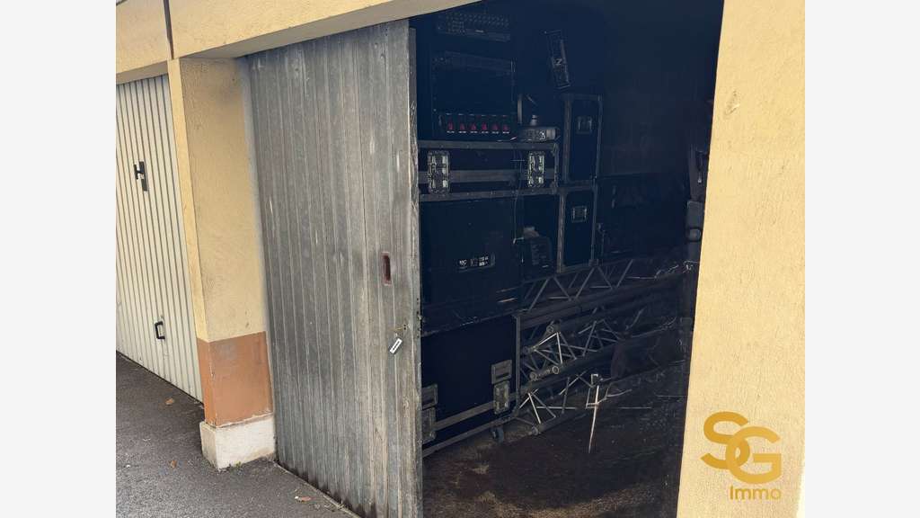 A vendre garage extérieur 16,50m² à Nice Bornala