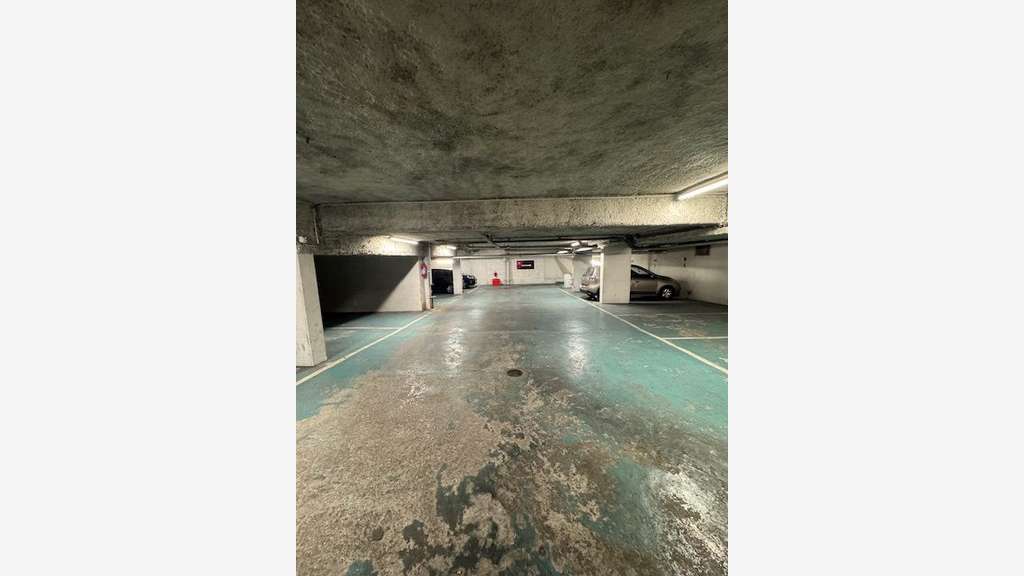 Vente emplacement parking Faubourg St Martin 75010