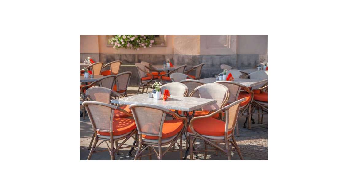 MURS COMMERCIAUX IDEALEMENT SITUES