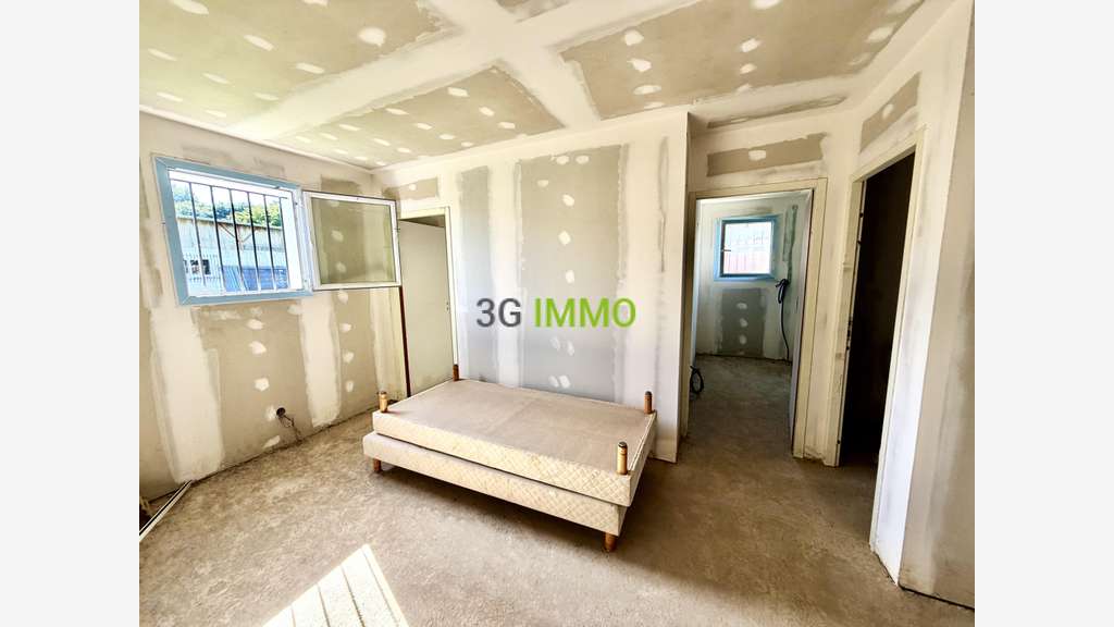 Vente entrepôt 300m² empl stratégique Saint-Palais