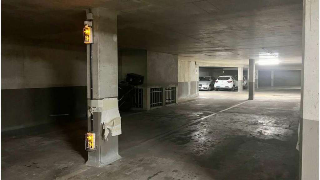 PLACES DE PARKING (93)