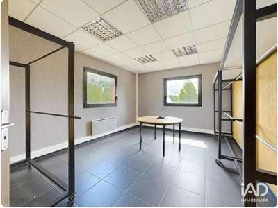 Vente plateau de bureaux 124m² à Courrières