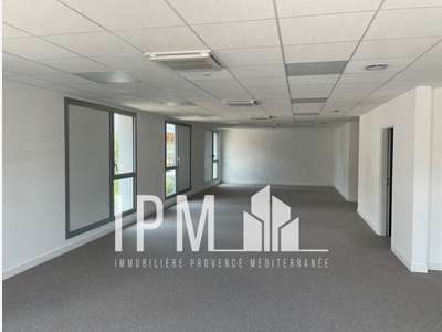 Vente bureaux 413m² R+2 loué à Gardanne