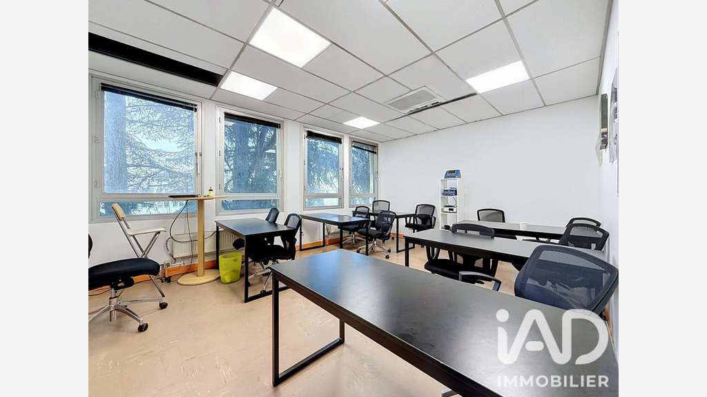 Vente plateau de bureaux 178m² à Ris-Orangis