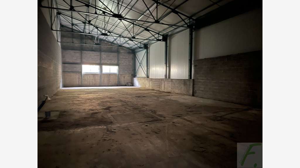 Vente local d'activité 301m² proche Crolles Froges