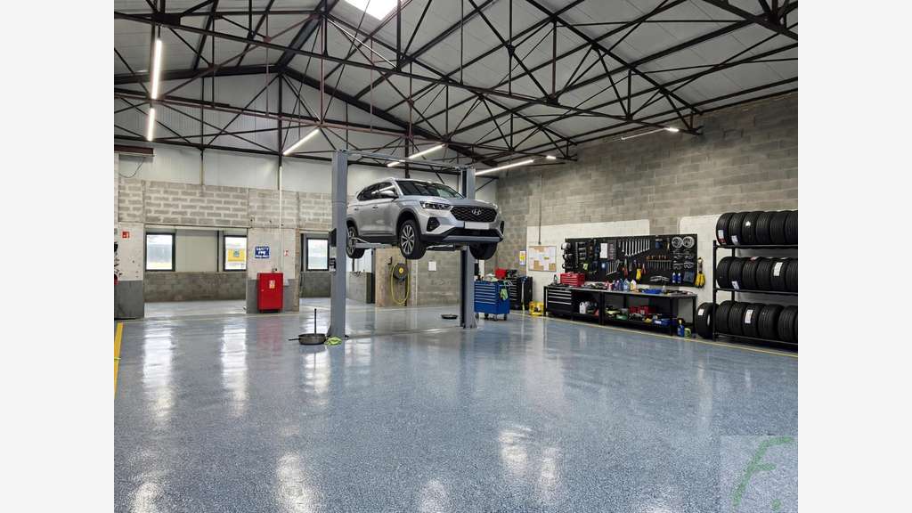 Vente local d'activité 301m² proche Crolles Froges