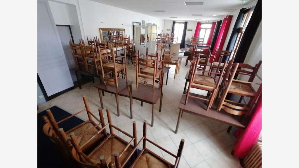Ancien hôtel de 245m² à vendre à Châtellerault
