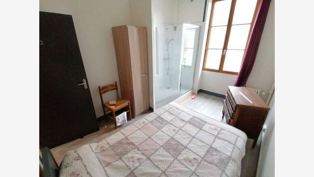 Ancien hôtel de 245m² à vendre à Châtellerault