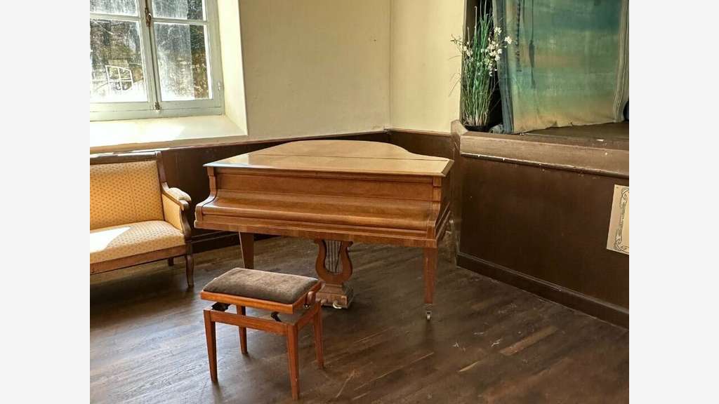 Bâtisse de 130m² à vendre en centre bourg Vienne