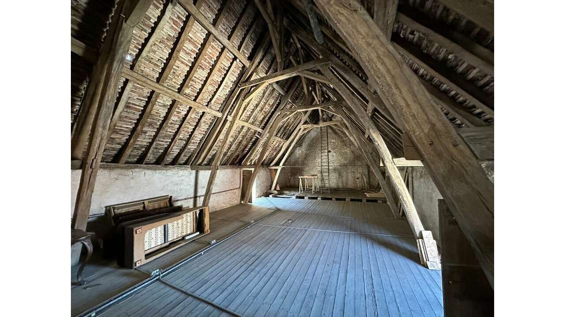 Bâtisse de 130m² à vendre en centre bourg Vienne