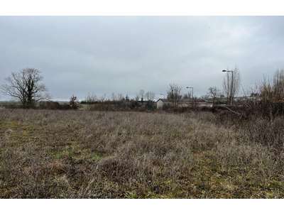 Vente Terrains industriels et agricoles à Chevry-Cossigny