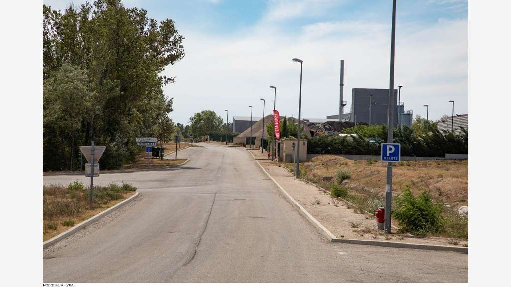 AV terrain de 1 ha à Bollène Village du Millénaire