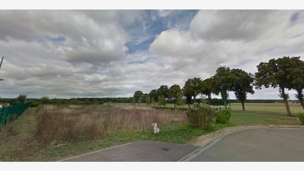 À vendre Terrain industriel de 1200m² à Faverolles