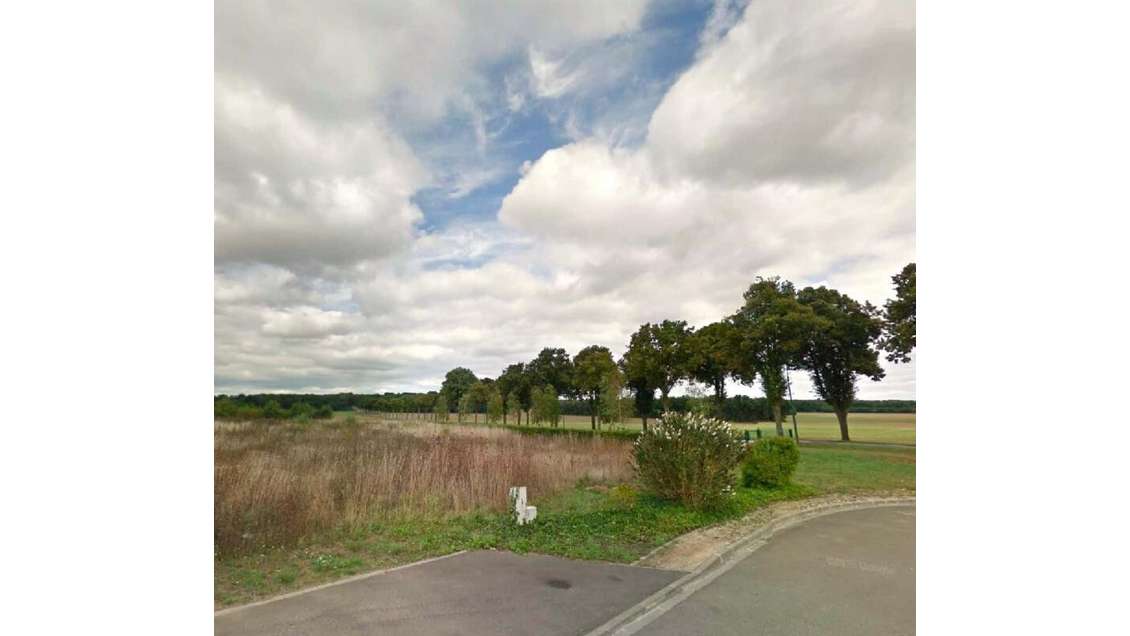 À vendre terrain Industriel 2 000m² à Faverolles