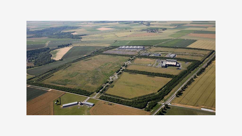 AV terrain industriel/logistique à Courmelles