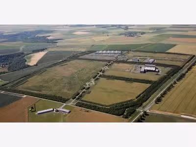 AV terrain industriel/logistique à Courmelles