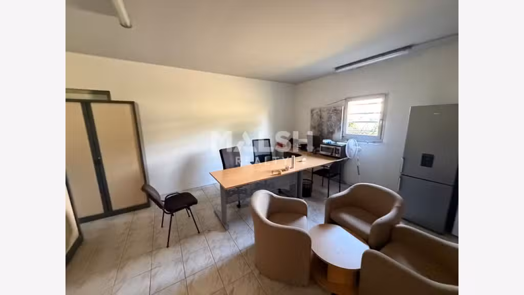 Terrain 6000m² avec local 520m² ZI Montbertrand