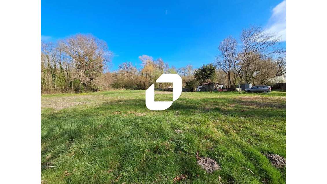 A proximité de L'A10, Ivous propose à l'ac