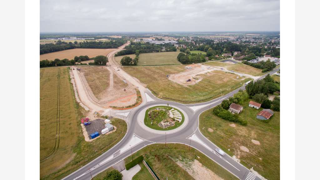 À vendre – 1,6 hectares de Terrains Industriels Si