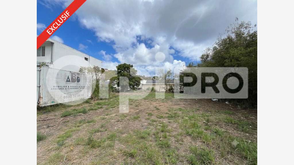 Terrain de 659m² à vendre en ZAC Basse-Terre