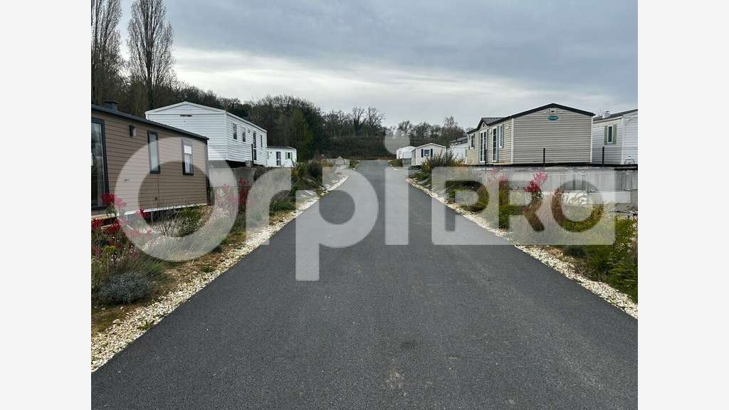 A vendre terrain 8400m² viabilisé à Beauvais Sud