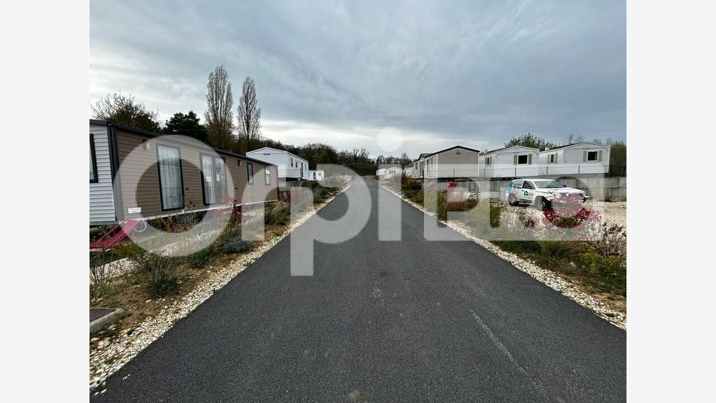 A vendre terrain 8400m² viabilisé à Beauvais Sud