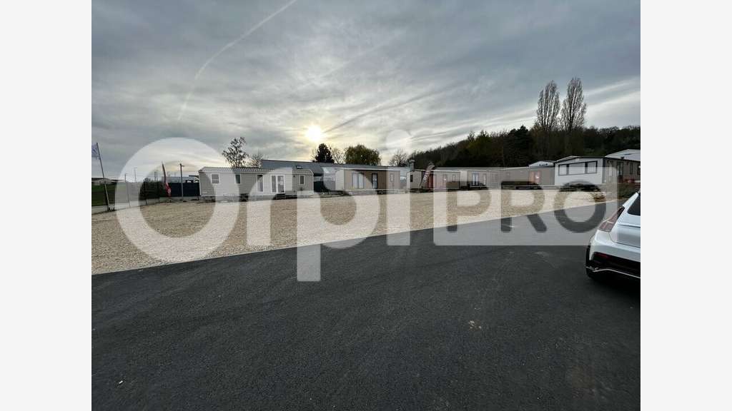 A vendre terrain 8400m² viabilisé à Beauvais Sud