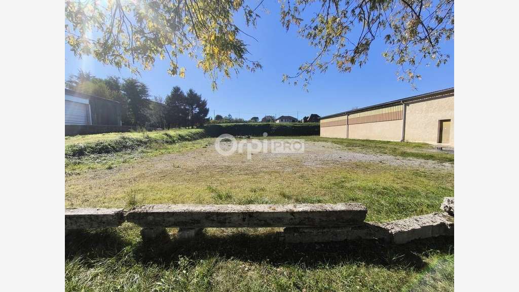 Vente terrain de 1454m² en zone artisanale à Brive