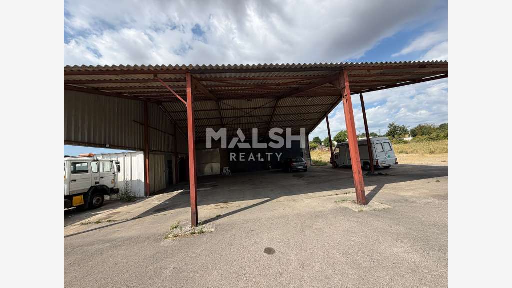 Terrain de 6 000 m² avec local d'activités de 520