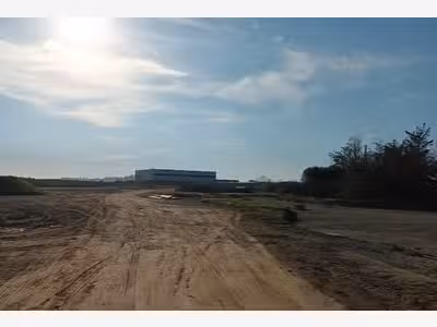 À vendre – 16 hectares de Terrains Industriels di