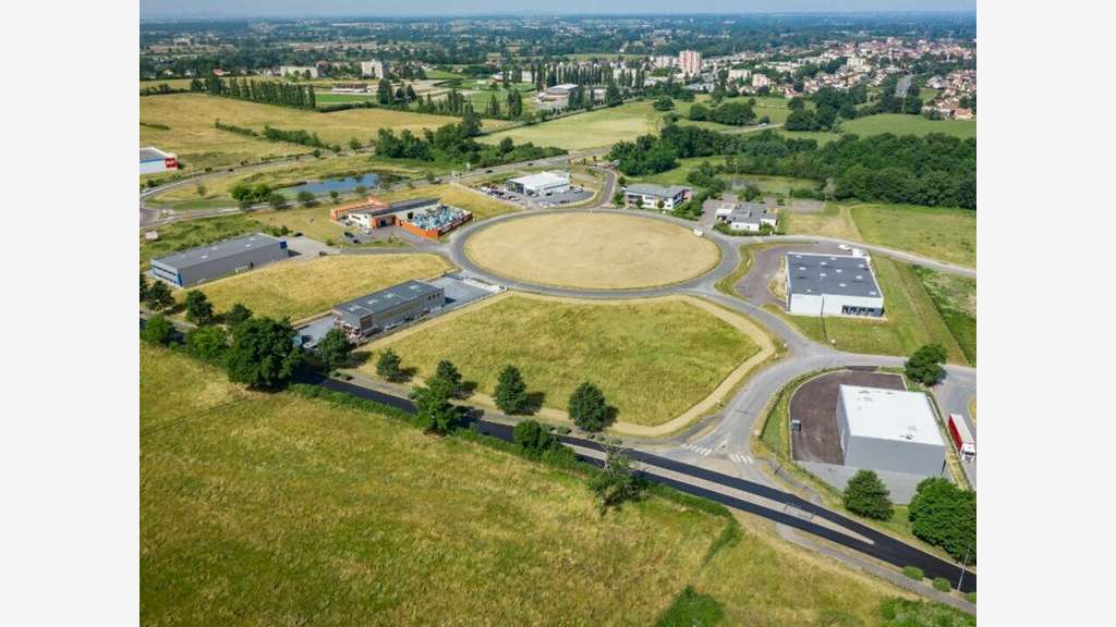 Terrain artisanal 35 000m² à vendre à Digoin (71)