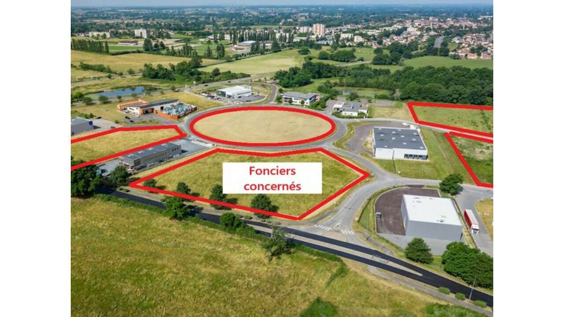 Terrain artisanal 35 000m² à vendre à Digoin (71)