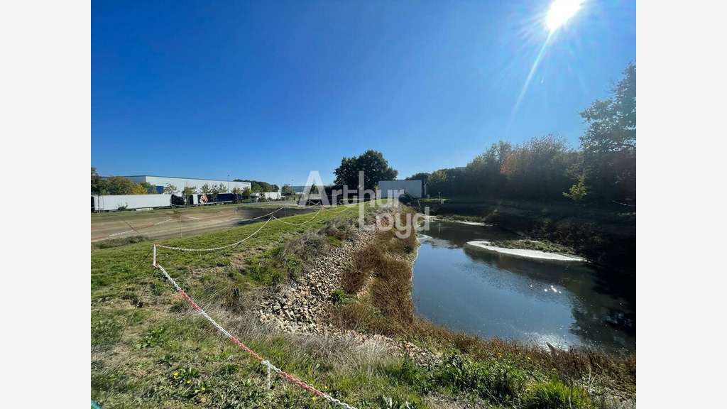 Terrain 4200m² à vendre aux Essarts-en-Bocage