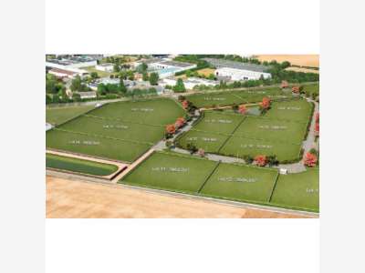 À vendre terrains de 2307 à à 12576 m² à Gallardon
