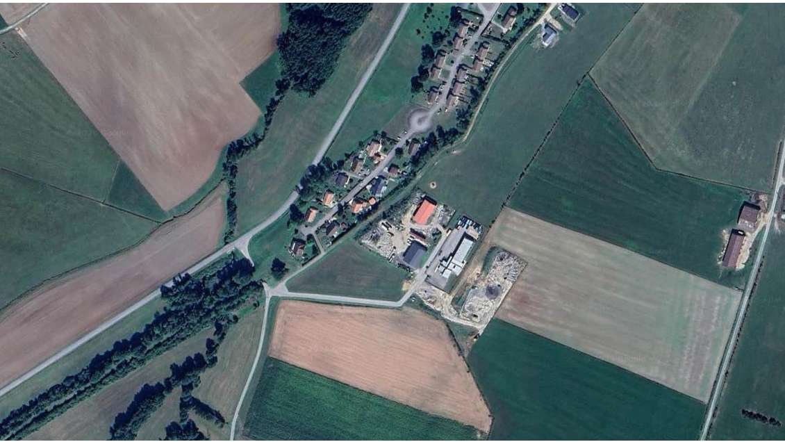 À vendre Terrain industriel de 3 641m² à Lerrain