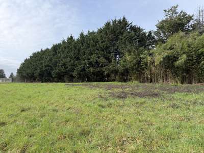 Vente terrain constructible 3300m² à Lugon