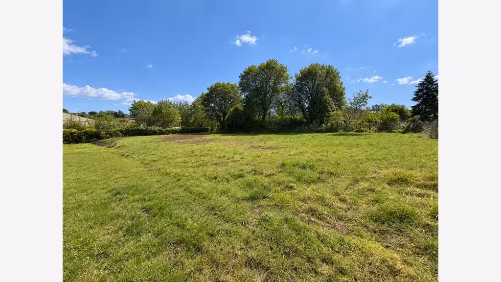 Vente terrain constructible 2155m² à Lugon