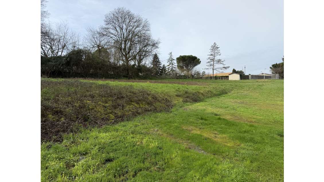 Terrain constructible de 2155m2