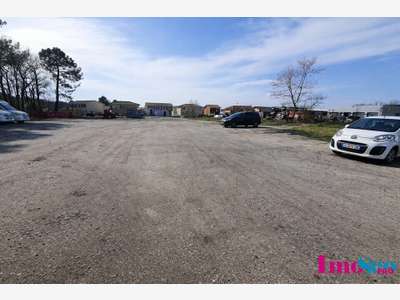 Vente terrain 7805m² en zone UI à Marcheprime