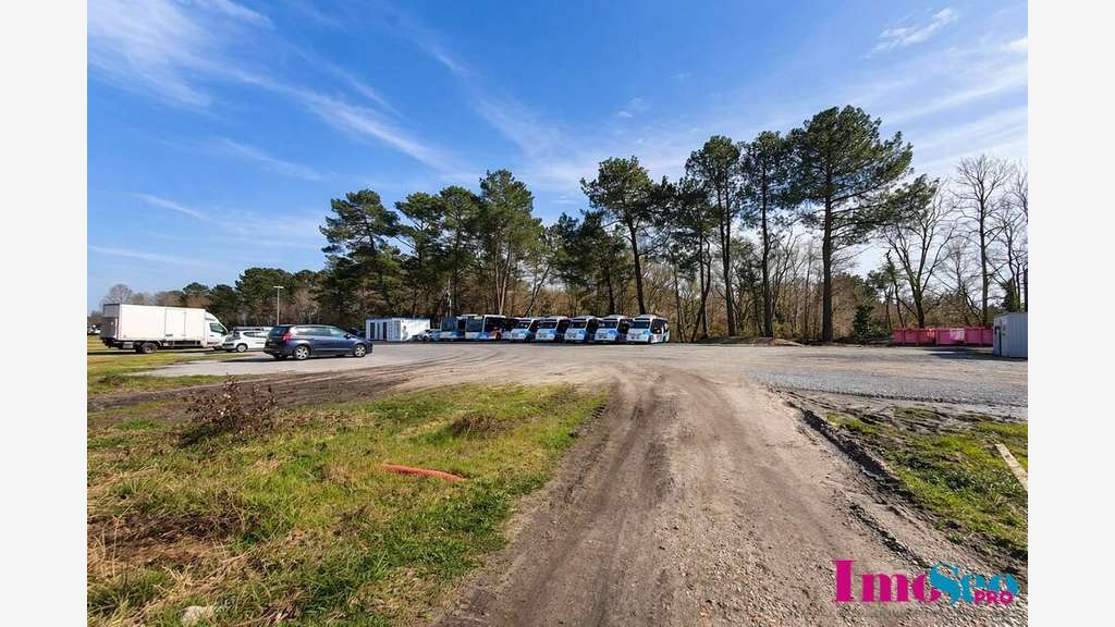 Vente terrain 7805m² en zone UI à Marcheprime